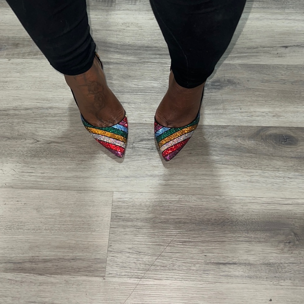 Color me bright pumps